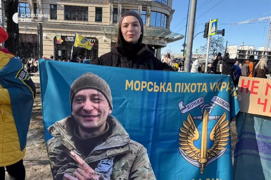 «Полон вбиває»: у Києві родини військовополонених знову вийшли на Поділ - 2