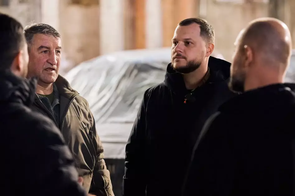 Київщина передала фронту шість пікапів: підрозділ «Архангел» посилює мобільність - 1