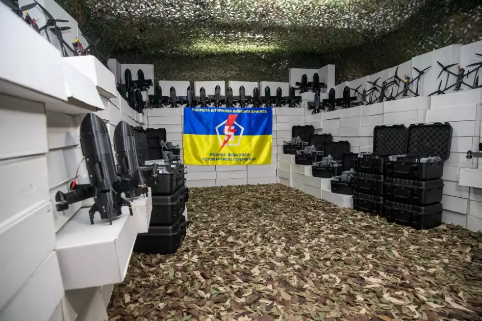 Кличко передав захисникам від громади Києва ще 1300 безпілотників різних типів - 2