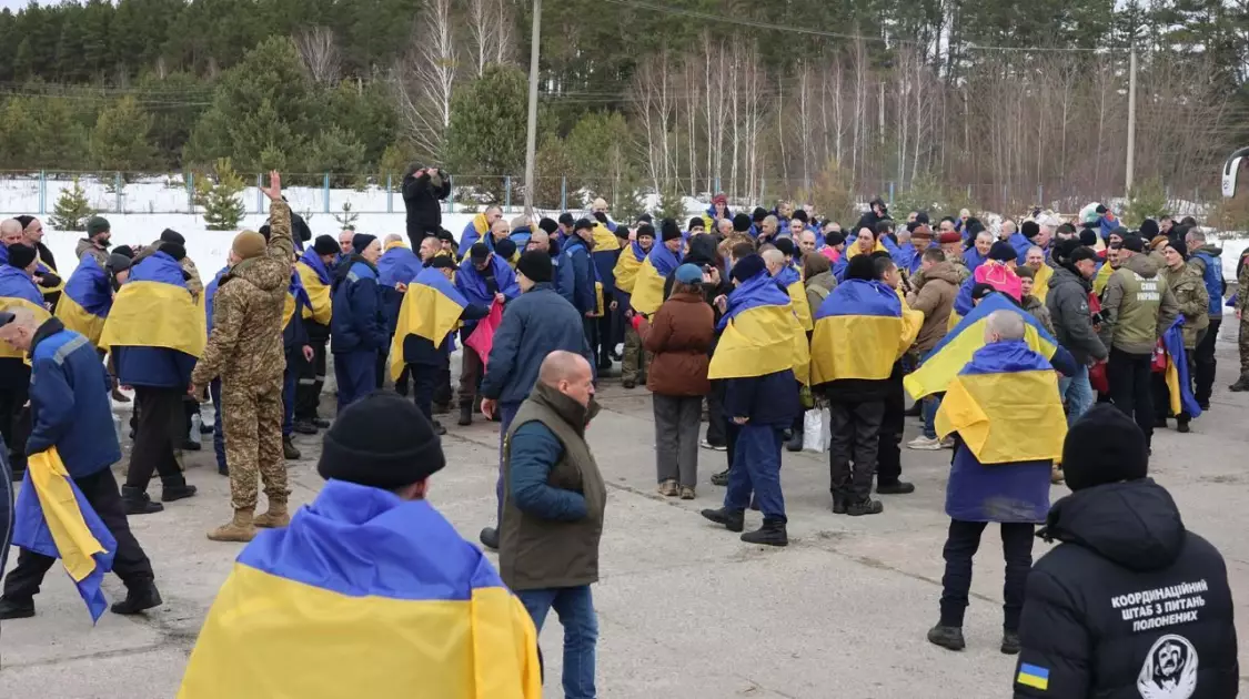 Другий день обміну: додому повернулися 300 українських військових та 2 цивільних - 5