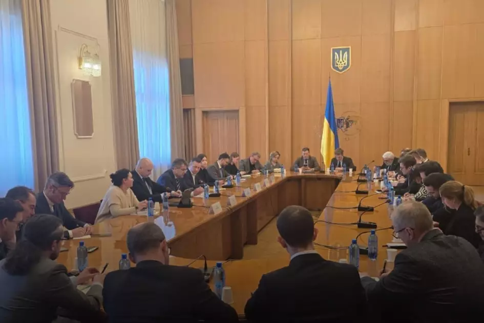 Затримані в Угорщині інкасатори «Ощадбанку» повернулися додому: гроші та золото залишилися в Будапешті - 2