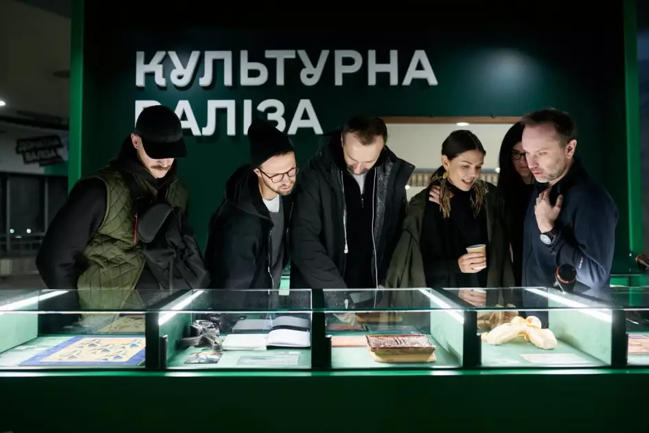 «Культурна валіза» на столичному вокзалі: саквояж Кузьми, Жадана та Леонтовича - 1