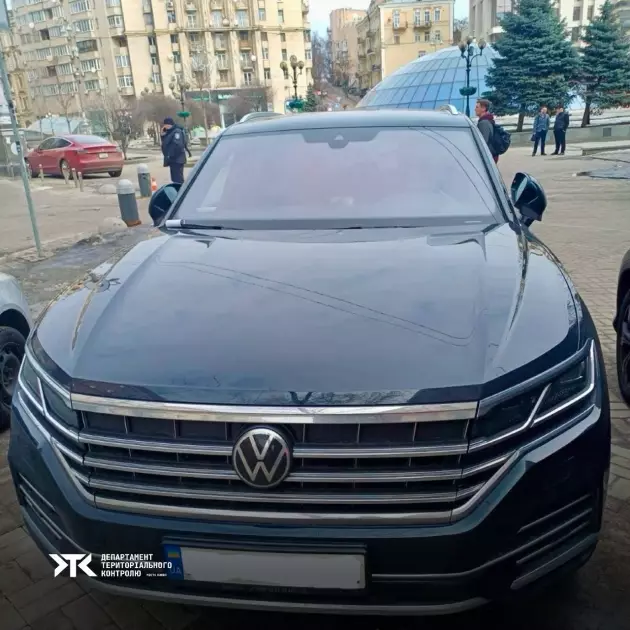 У Києві машини на Хрещатику одразу поїдуть на штрафмайданчики - 4