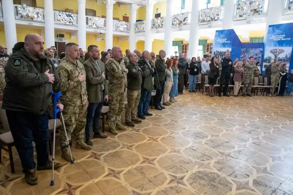 Кличко нагородив столичних добровольців медалями «Честь. Слава. Держава» - 2