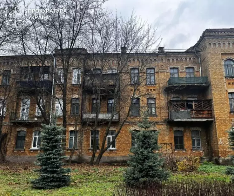 Історична пам’ятка на Солом’янці руйнується: прокуратура вимагає термінового ремонту - 2