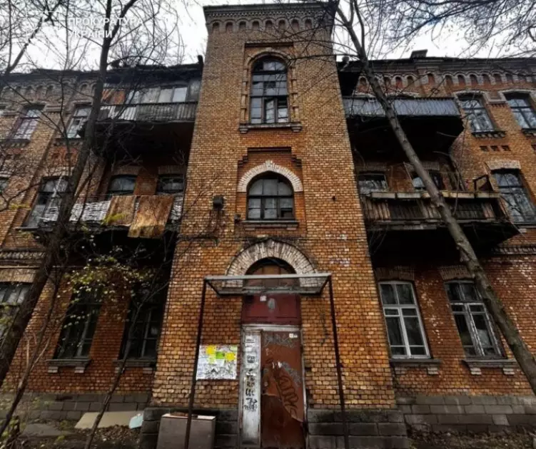 Історична пам’ятка на Солом’янці руйнується: прокуратура вимагає термінового ремонту - 1