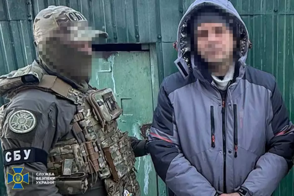 Працівник металургійного комбінату та ухилянт від мобілізації отримають довічне за наведення атак на українські міста - 1