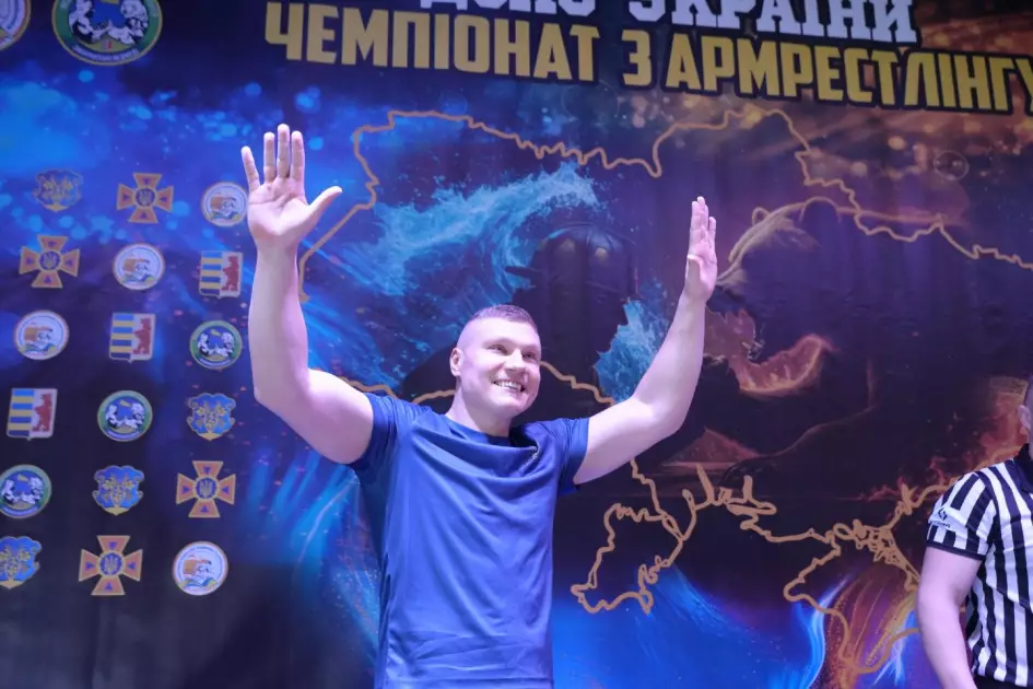 В’ячеслав Глущенко переміг на обидві руки та став абсолютним чемпіоном ДСНС України - 1