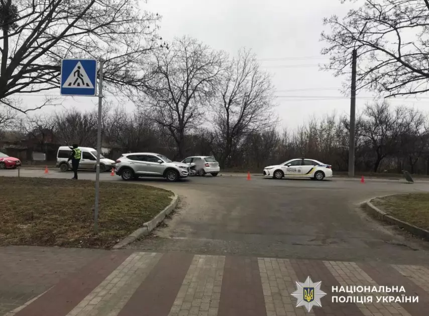 ДТП у Білій Церкві: підліток-мотоцикліст постраждав, госпіталізовано обох водіїв - 1