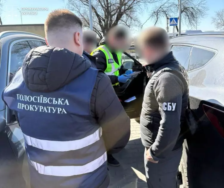У Києві ексдиректор КП «Голосіїво-будінвест» підозрюється у хабарництві на $17 500 - 2