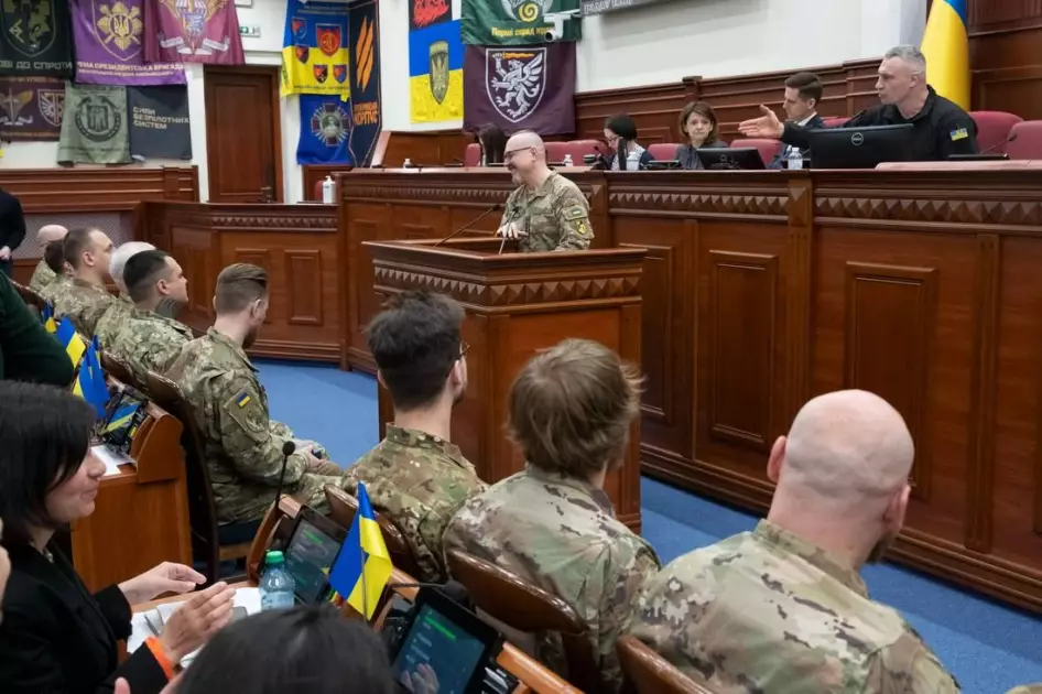 Кличко відзначив «азовців»: у Київраді нагородили 11 військових за героїзм - 2
