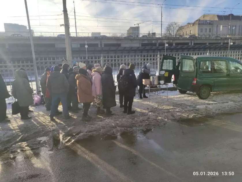 200 гарячих обідів щодня: підсумки зимового соціального патрулювання Києва - 4