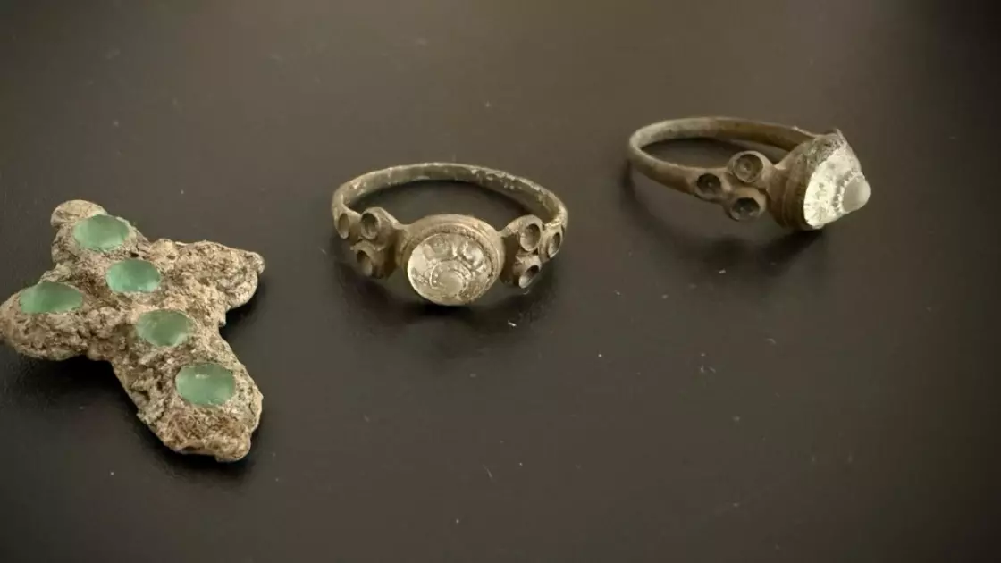 Київські митники врятували 39 старовинних археологічних пам’яток від незаконного вивезення за кордон - 3