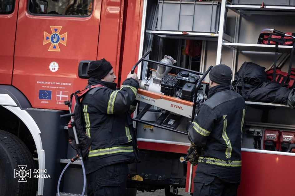 Пікнік із небезпекою: у Святошинському районі рятувальники дві години гасили пожежу - 1