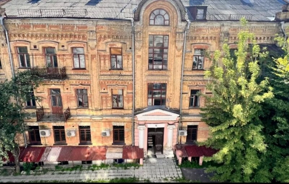Прокуратура Києва рятує історію: суд зобов’яже власників відновити будинок на Ярославовому Валу - 1