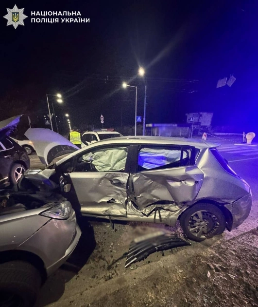 П’яний водій Porsche спричинив ДТП у Києві: серед постраждалих — підлітки - 1