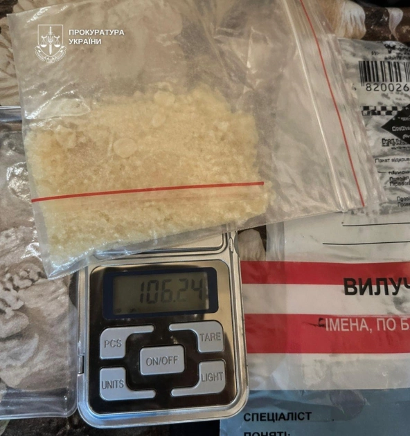 У Києві судитимуть банду наркоторговців: поліцейський «зливав» дані про обшуки - 3