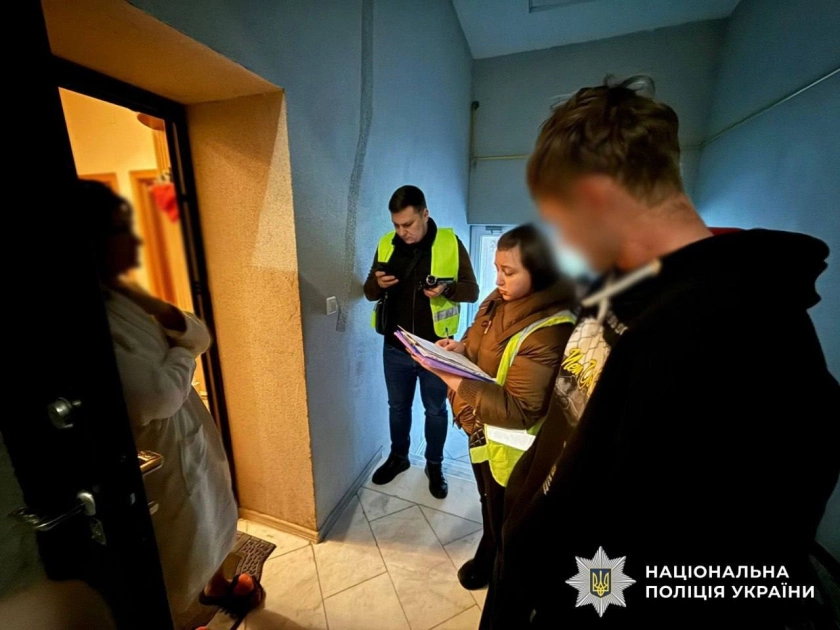 У Київській області викрили підозрюваного у збуті незаконних відеоматеріалів - 3