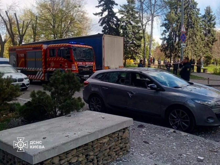 Наслідки атаки дронів на Київ 28 квітня: пожежі, руйнування та постраждалі (фото) - 3