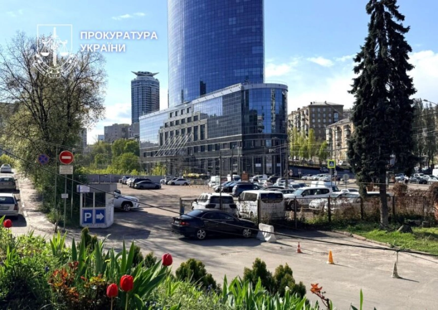 Клініка і паркінг на землі лікарні: прокуратура судиться через забудову в центрі Києва - 1