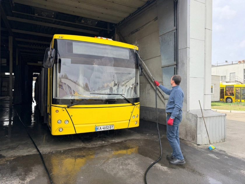 Як у Києві перевіряють автобуси: техобслуговування кожні 5 тисяч кілометрів - 4