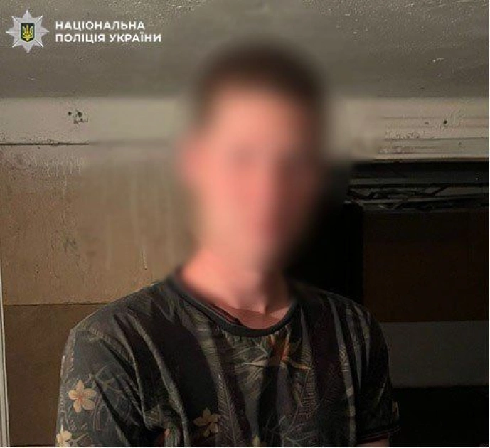 У Києві затримали 18-річного нападника, який побив жінку в підвалі будинку - 1