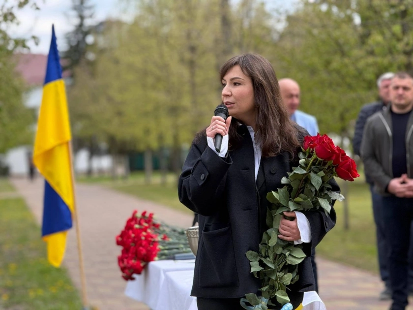 У Києві вшанували загиблих медиків: на Алеї Героїв з’явилися нові імена - 4