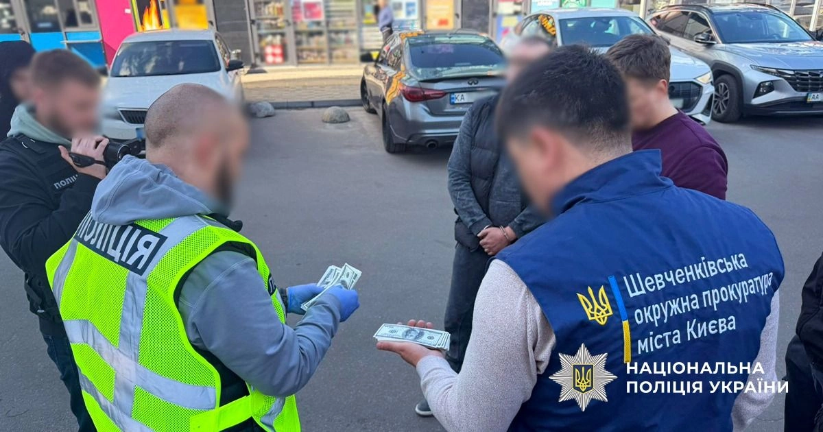 Фіктивне капеланство і виїзд за кордон: у Києві викрили схему за $25 тисяч - 2