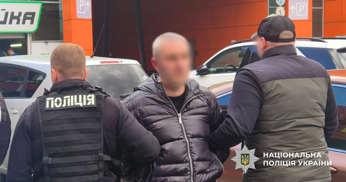 Схема виїзду за кордон за гроші: у Києві викрили організатора нелегального переправлення - 2