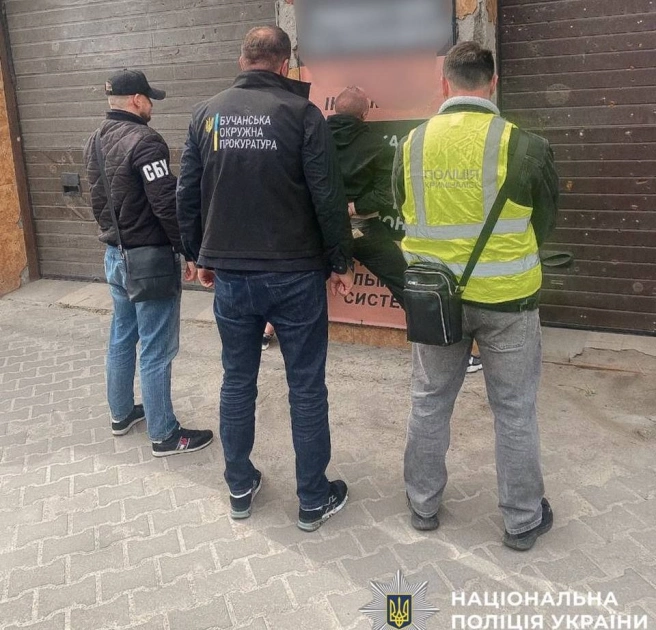 Гуманітарні авто замість допомоги продавали онлайн: на Київщині розкрили схему - 2