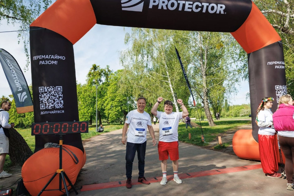 На ВДНГ відбувся забіг єдності: як сотні учасників збирали кошти для морської піхоти - 6