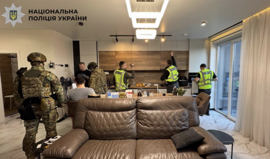 У Києві викрили схему легалізації іноземців через фіктивне «волонтерство» - 2