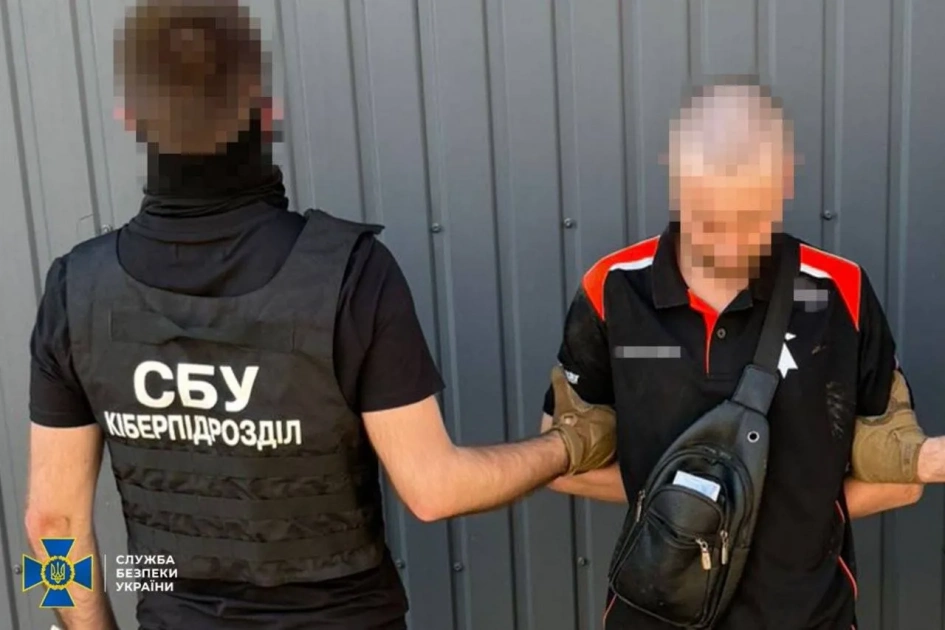 У Києві затримали дезертира, який за гроші реєстрував Starlink для російських військових - 1