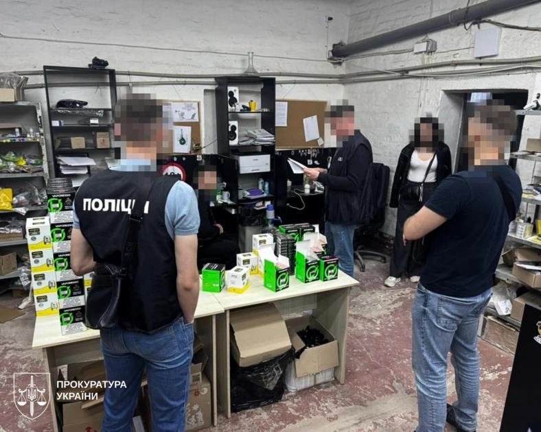 В Україні викрили нелегальну «імперію» вейп-рідин з обігом понад 125 млн грн - 4