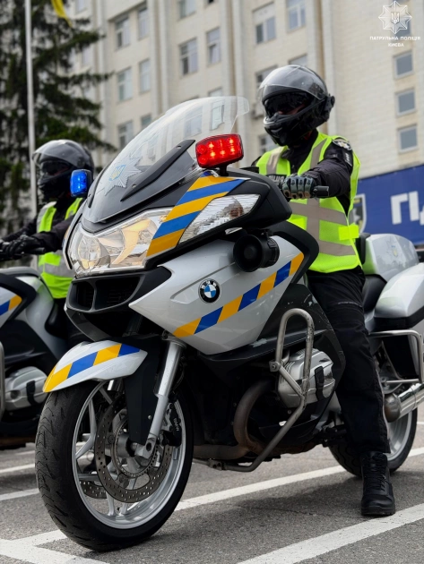 У Києві на вулиці повертаються кінні, мото- та велопатрулі поліції - 2