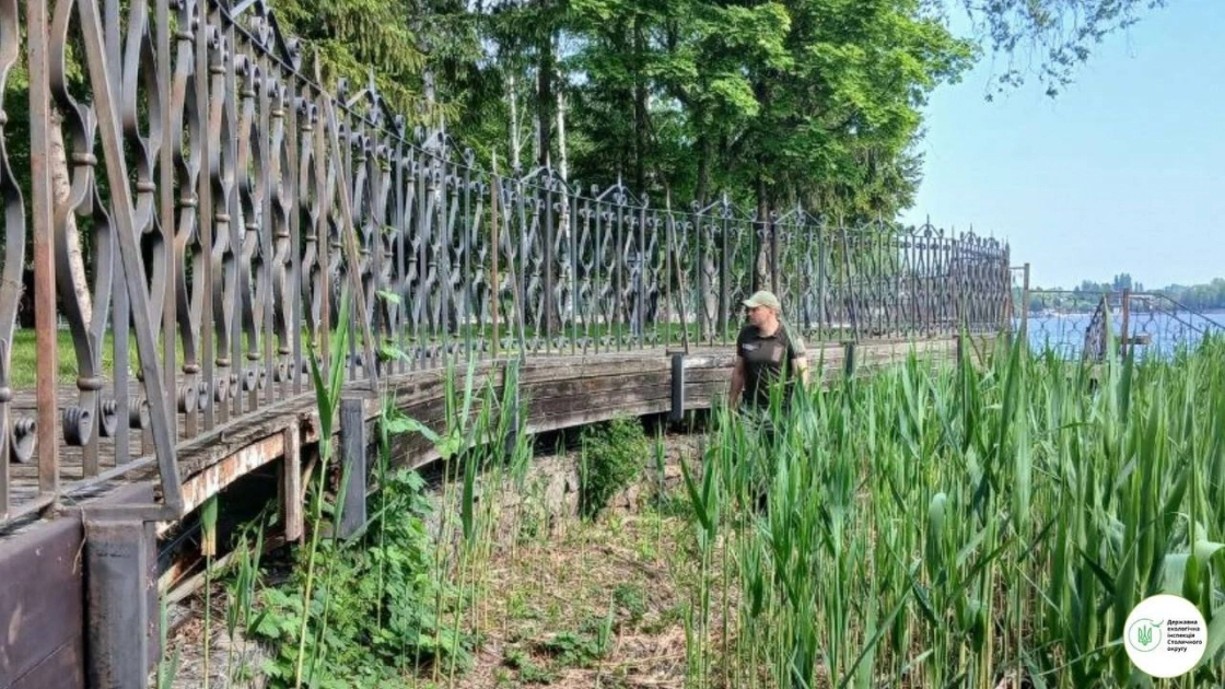 Паркани замість пляжів на Дніпрі: у Козині зафіксували масове захоплення берегової лінії - 2