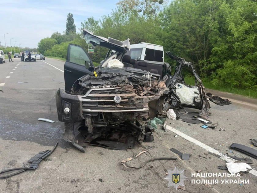 Смертельна аварія під Києвом: авто виїхало на зустрічну смугу - 1
