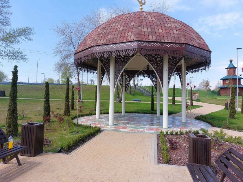 Від лавандового поля до кримськотатарської альтанки: як виглядає унікальний парк на Троєщині - 2