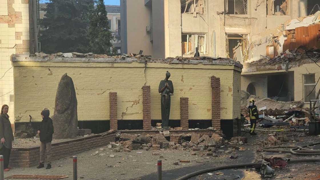 Удар по відновленій пам’яті: музей «Чорнобиль» у Києві зазнав масштабних руйнувань - 1