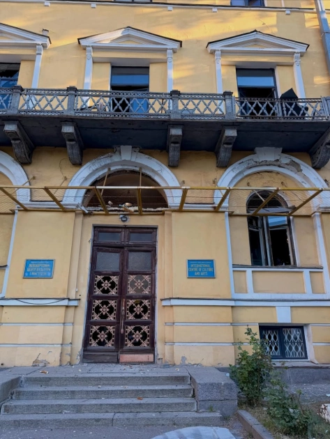 У Києві пошкоджено МЦКМ під час російського обстрілу: що відомо - 4