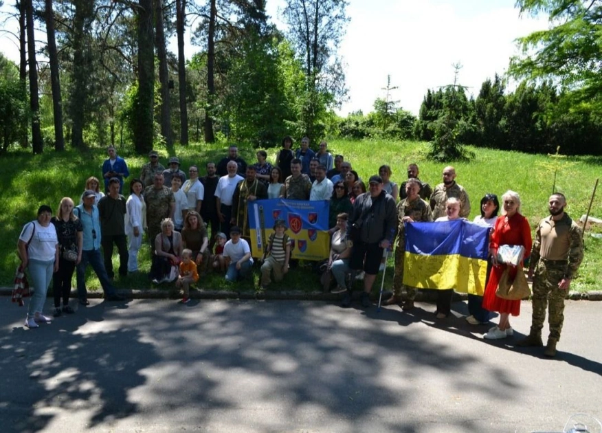 У Києві в Національному ботсаду з’явилась Алея пам’яті та слави 112 ОБрТрО - 1