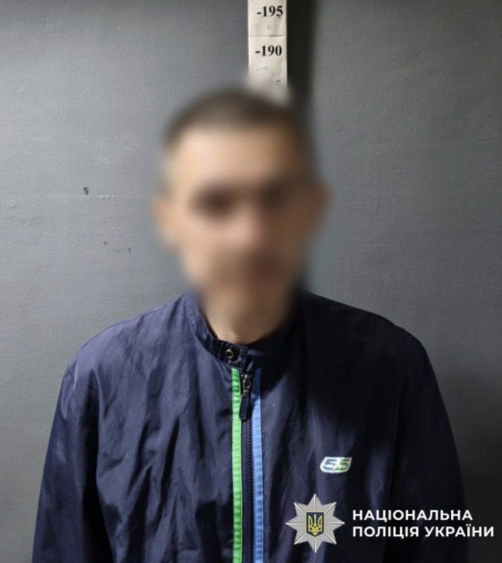 У Києві чоловік напав на жінку біля бювету: його затримали та направили на психіатричну експертизу - 2