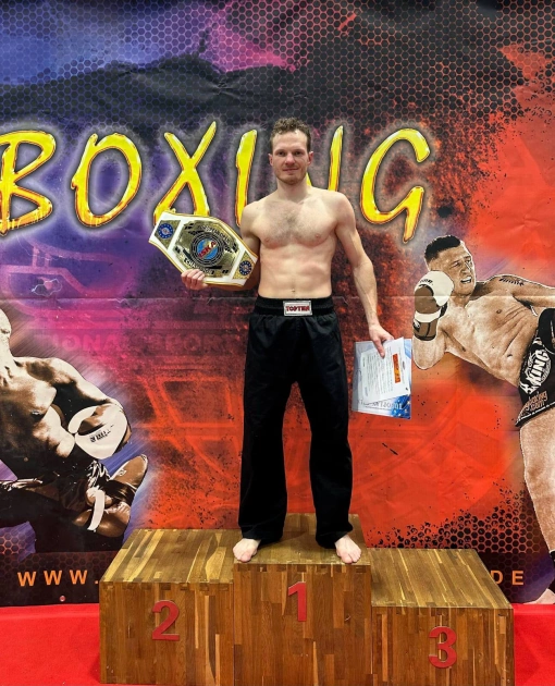Кікбоксер із Бучі Юрій Корнєєв здобув золото на чемпіонаті Європи ISKA 2026 у Німеччині - 1