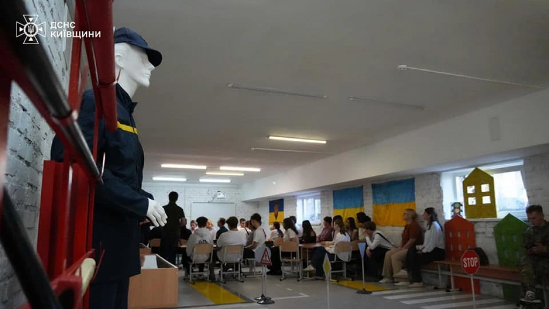 На Бориспільщині відкрили «Клас безпеки»: дітей навчатимуть мінній безпеці, ПДР і домедичній допомозі - 2