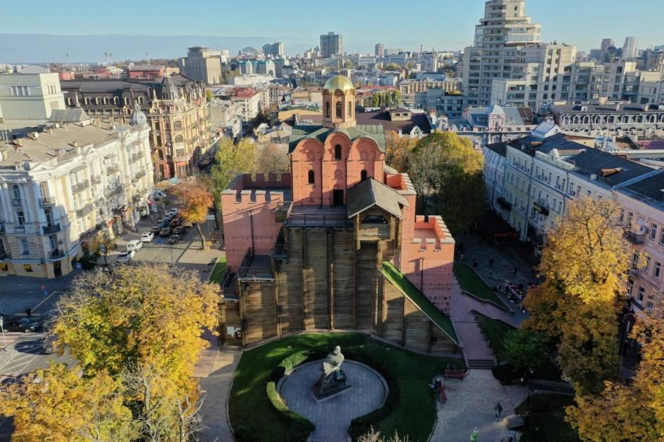 Один із головних символів Києва: як змінювалися Золоті ворота від XVII століття до сьогодні - 5