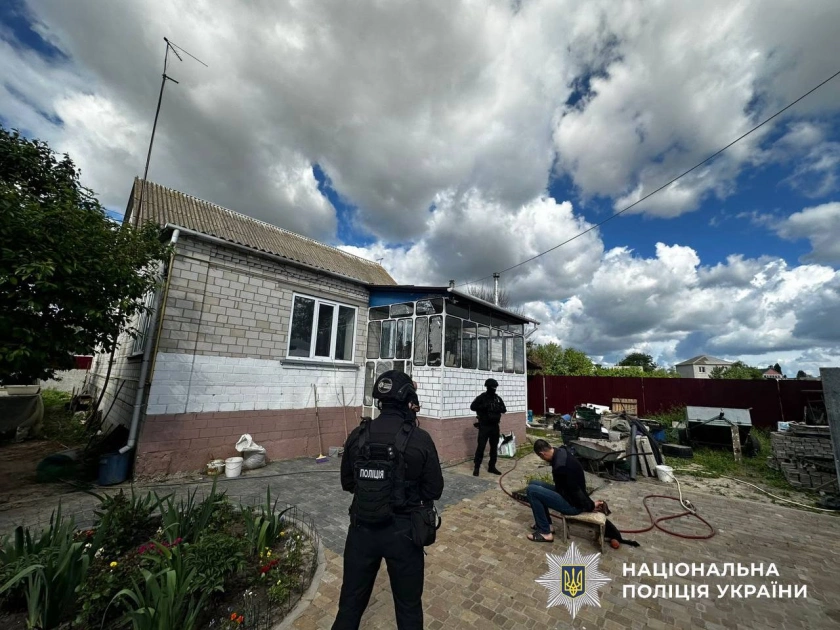 Нарколабораторія вдома на Броварщині: чоловіка підозрюють у виготовленні амфетаміну і канабісу - 3