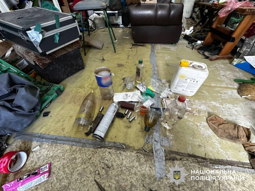 Нарколабораторія вдома на Броварщині: чоловіка підозрюють у виготовленні амфетаміну і канабісу - 1
