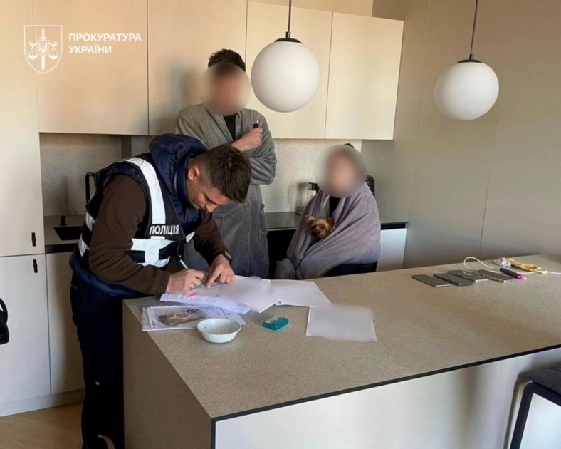 На Київщині судитимуть 9 учасників злочинної організації за сексуальну експлуатацію жінок - 1