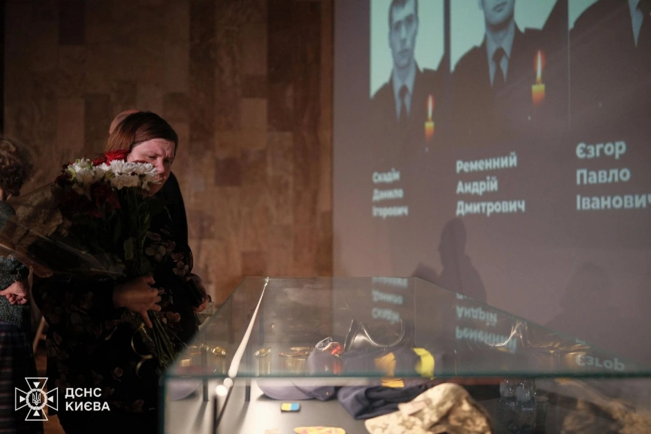 У Києві вшанували пам’ять загиблих рятувальників: рік після трагедії під час обстрілу Солом’янського району - 1