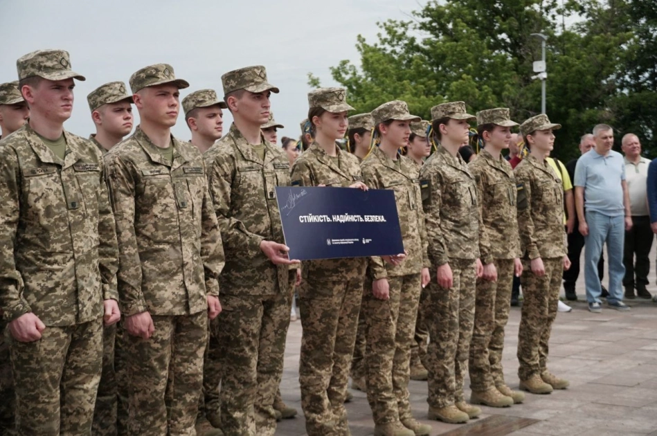 У Києві відкрили пам’ятний знак Держспецзв’язку на Алеї українського війська: фото - 3